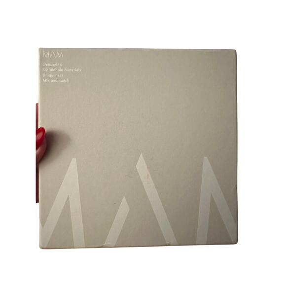 MAM BIG Heart Earring Hoops in Gold - NIB (4 Inches) - Picture 9 of 9